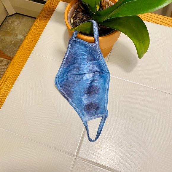 🆕❣️ Tie-dye Face Mask - Picture 3 of 5